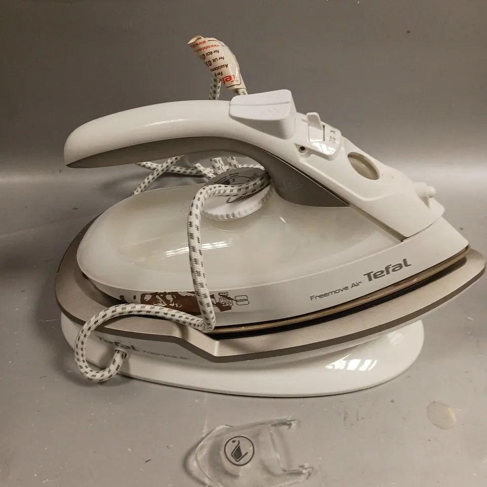 TEFAL FREEMOVE AIR CORDLESS IRON 
