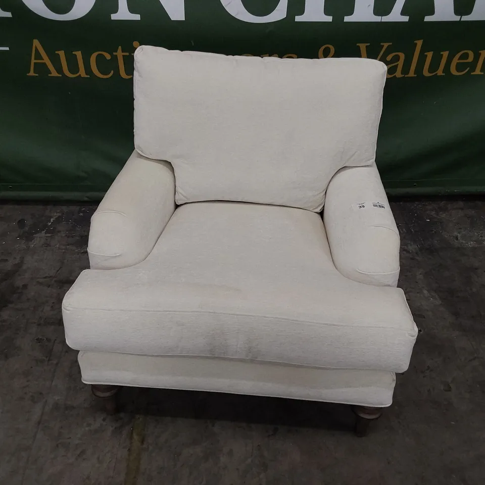 QUALITY BRITISH MADE LOUNGE Co EASY CHAIR NATURAL FABRIC 