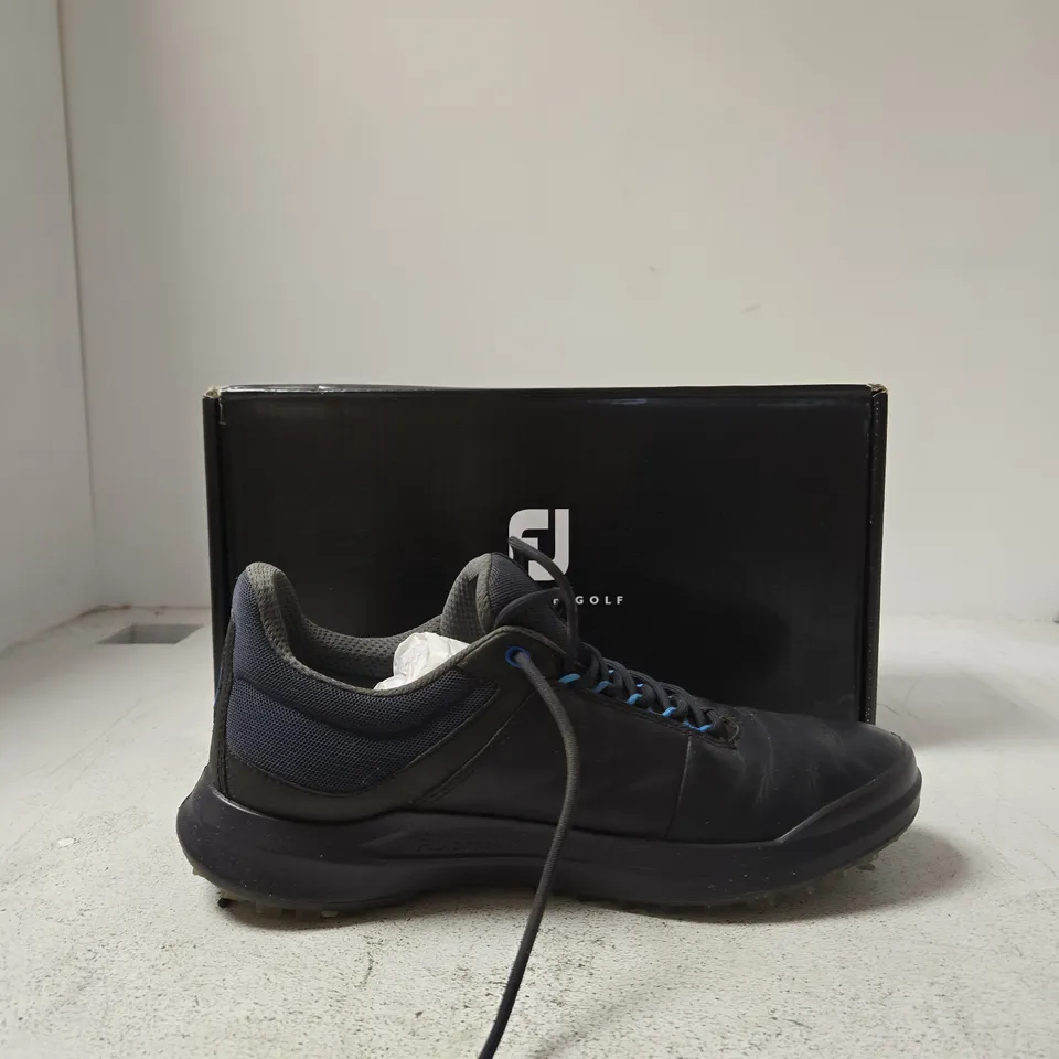 FOOTJOY QUANTUM GOLF SHOES – MEN'S, UK 8 (EU 42) – BLACK