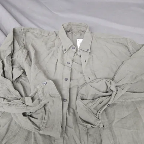 ABERCROMBIE & FITCH OLIVE GREEN BUTTON-DOWN SHIRT – MEN'S LARGE