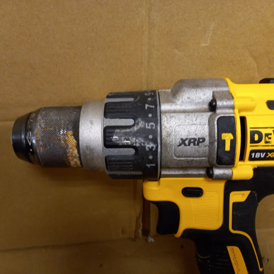 DEWALT DCD996N 18V XR 3-SPEED BRUSHLESS HAMMER COMBI DRILL (BODY ONLY)