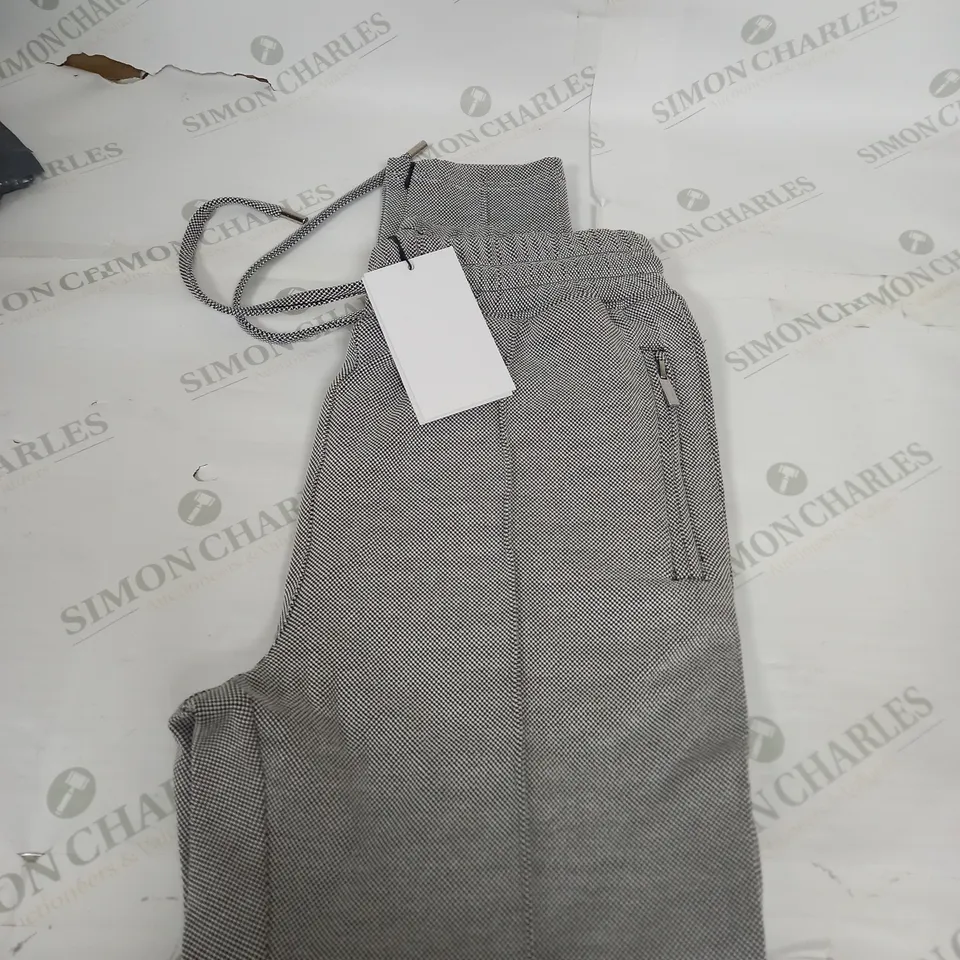 RAITH TEXTURED PLEATED PANTS SIZE L