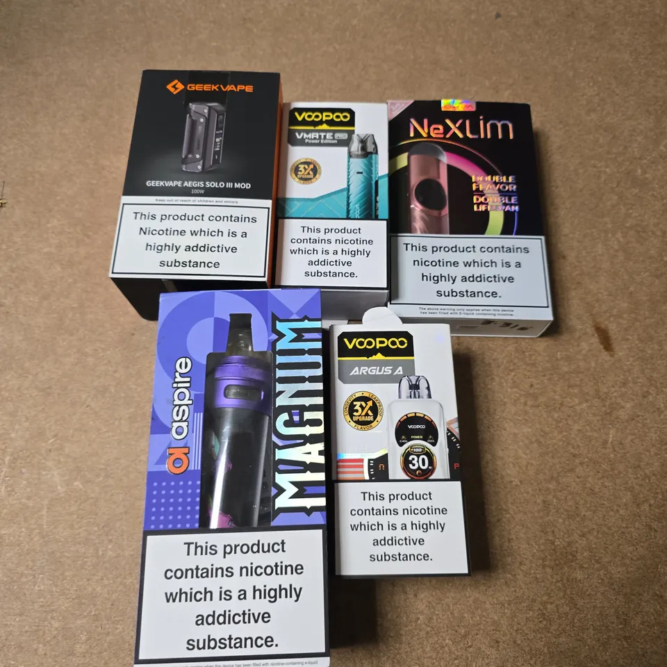APPROXIMATELY 15 ASSORTED E-CIGARETTE PRODUCTS TO INCLUDE - GEEK VAPE, VOOPOO, ASPIRE ETC 