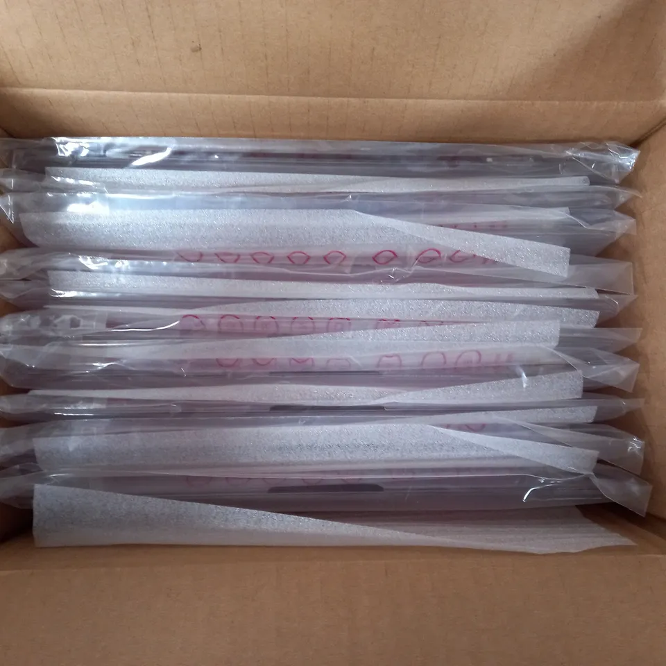 LOT OF 10 BELKIN SNAP SHIELDS FOR MACBOOK AIR 11 - TRANSPARENT