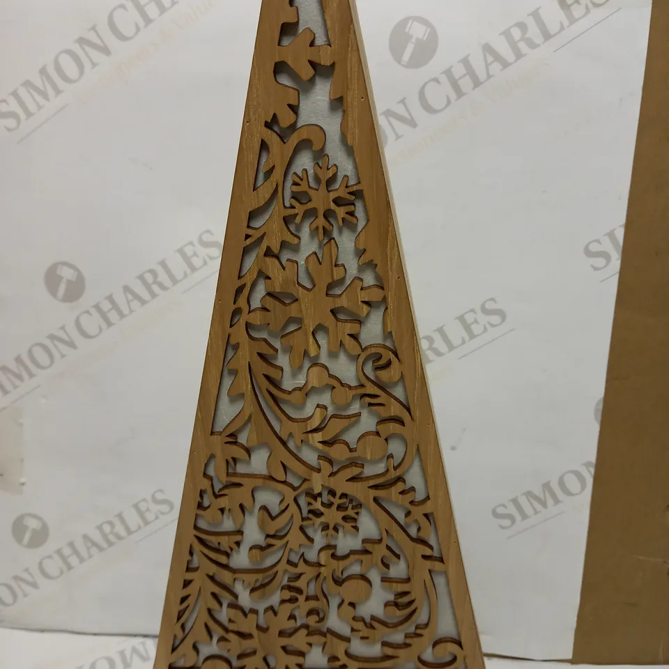 ASH WOOD TREE WITH SNOWFLAKES LED - MEDIUM