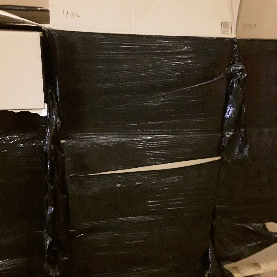PALLET OF ASSORTED PRODUCTS INCLUDING DOG CAR SEAT, EYE & EAR PROTECTION, GLASS SCREEN PROTECTOR, CAR FAN, DISPOSABLE FACE MASKS, MAKEUP ORGANISER 
