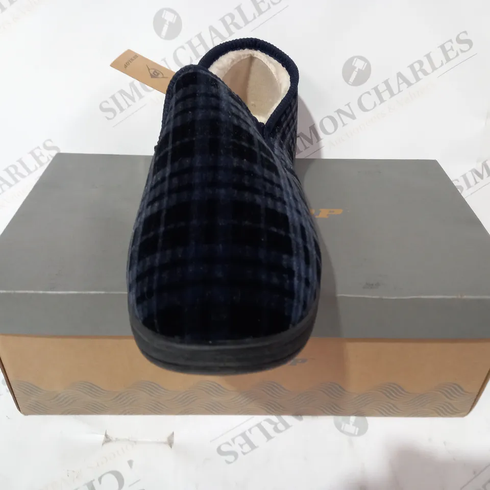 BOXED PAIR OF DUNLOP RONNIE 2 SLIPPERS IN NAVY UK SIZE 10