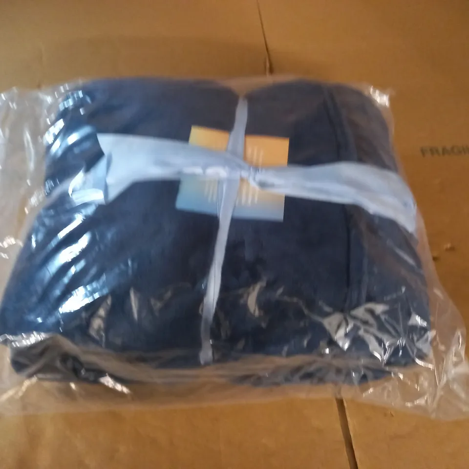 BAGGED NAVY HOODED BLANKET 