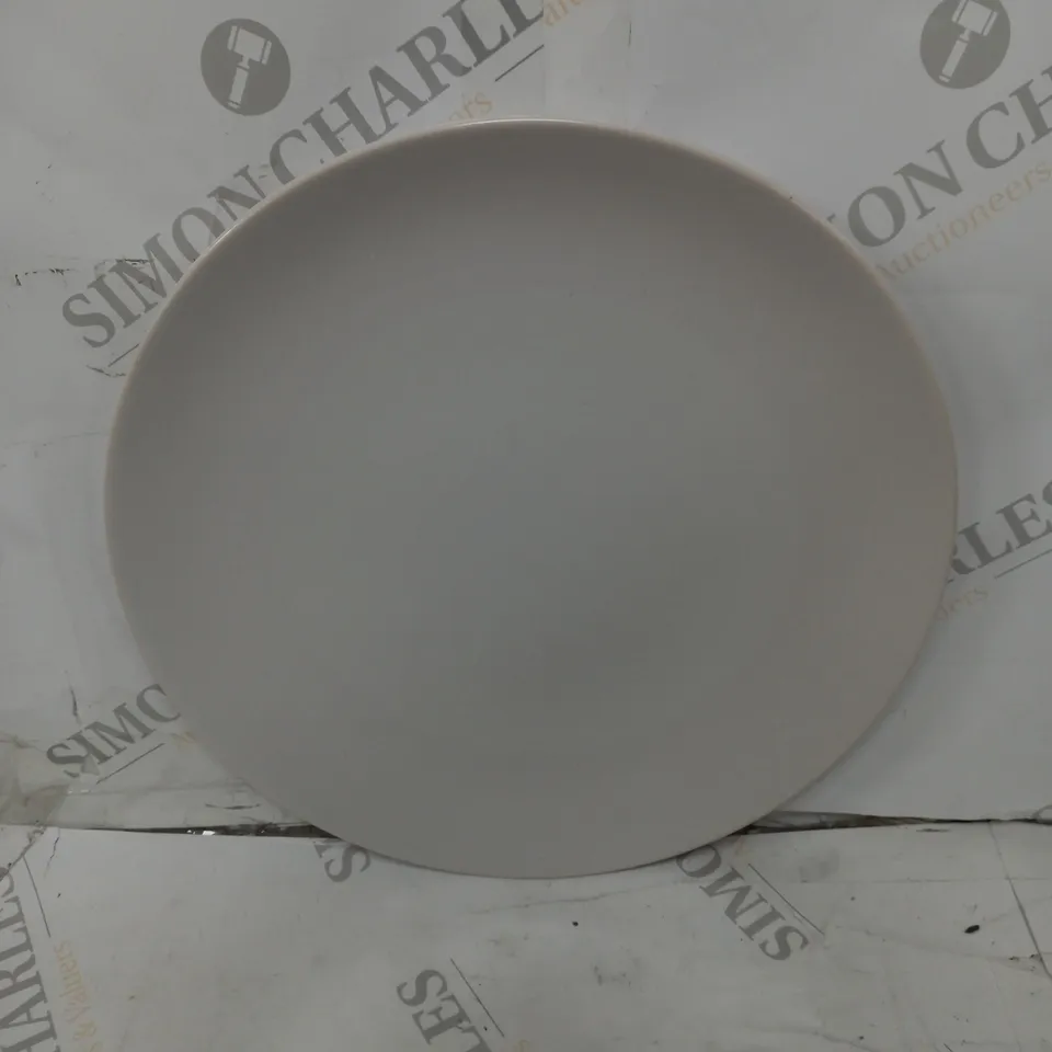 BRAND NEW BOXED 18 PIECE PORCELAIN DINNERWARE SET IN MATTE WHITE TO INCLUDE LARGE PLATES, SMALL PLATES AND BOWLS - COLLECTION ONLY