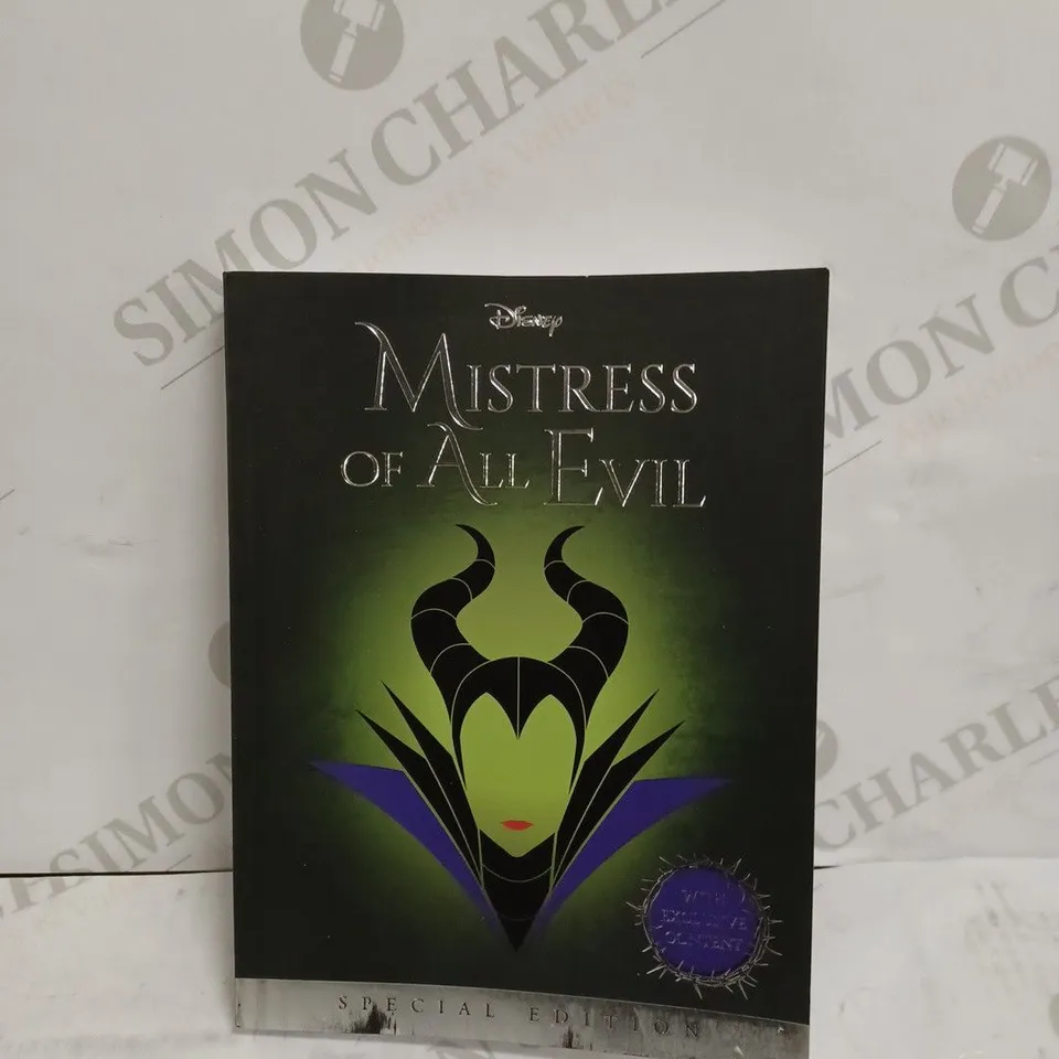 CAGE OF BOOKS & DVDS TO INCLUDE - DISNEY VILLAIN TALES SERENA VALENTINO - DISNEY TWISTED TALES - DISNEY MISTRESS OF ALL EVIL ECT - COLLECTION ONLY