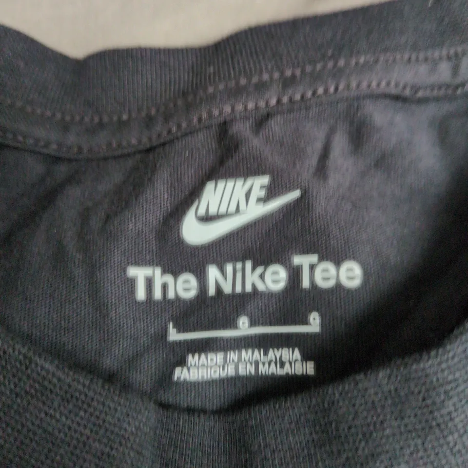 NIKE TEE – BLACK T-SHIRT, UK L