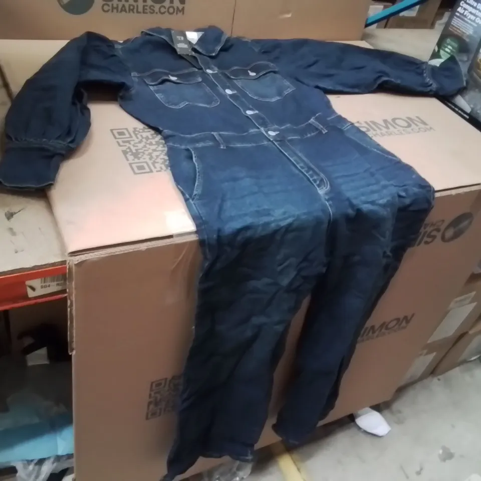 BOXED BRAND NEW APPROXIMATELY 6 JD WILLIAMS DENIM JUMPSUIT INDIGO SIZE 16