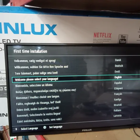 BOXED  FINLUX 32-FHD-5120 32" SMART HD READY LED TV FREEVIEW PLAY BLACK