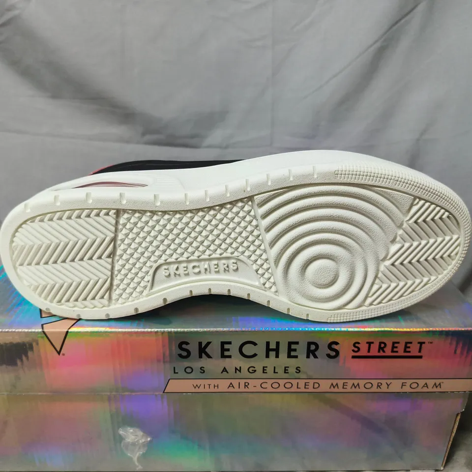 BOXED PAIR OF SKECHERS STREET LOS ANGELES MEMORY FOAM SNEAKERS – BLACK - SIZE 7