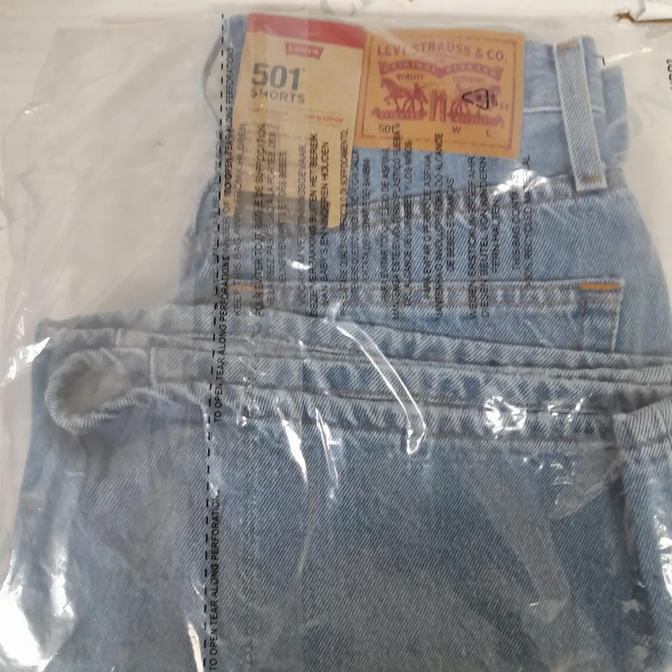 LEVIS BLUE DENIM 501 SHORTS - SIZE 25