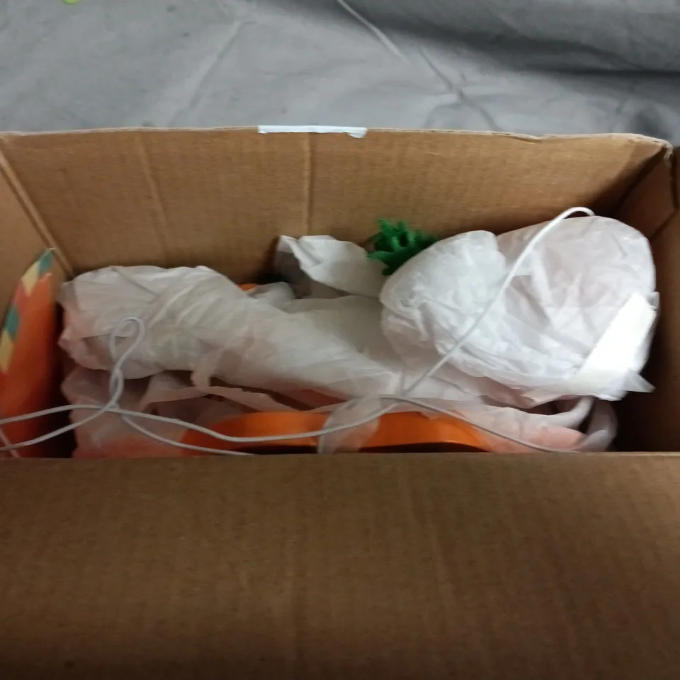 LITTLE TOWN WOODEN KEVIN THE CARROT CAKE – 15 PIECES, FOR 3+ YEARS