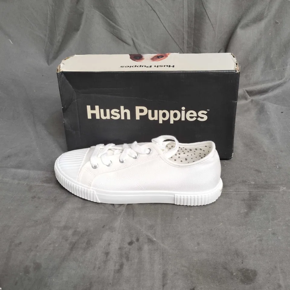 HUSH PUPPIES BROOKE CANVAS TRAINER – WHITE – UK 7 (EU 40) WOMEN