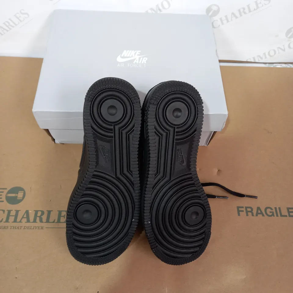 BOXED PAIR OF NIKE BLACK TRAINERS SIZE 3
