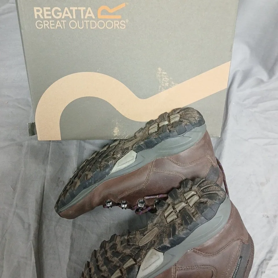REGATTA GREAT OUTDOORS HIKING BOOTS - BROWN LEATHER, PURPLE LINING, UK SIZE 5