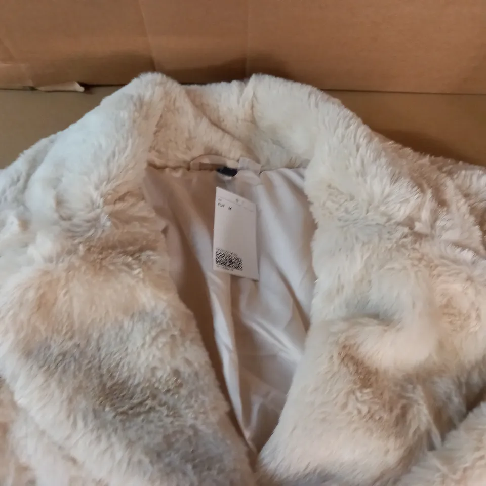 DIVIDED FAUX FUR COAT IN CREAM - EUR M