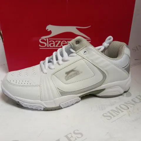 BOXED SLAZENGER TENNIS SHOE SIZE 7