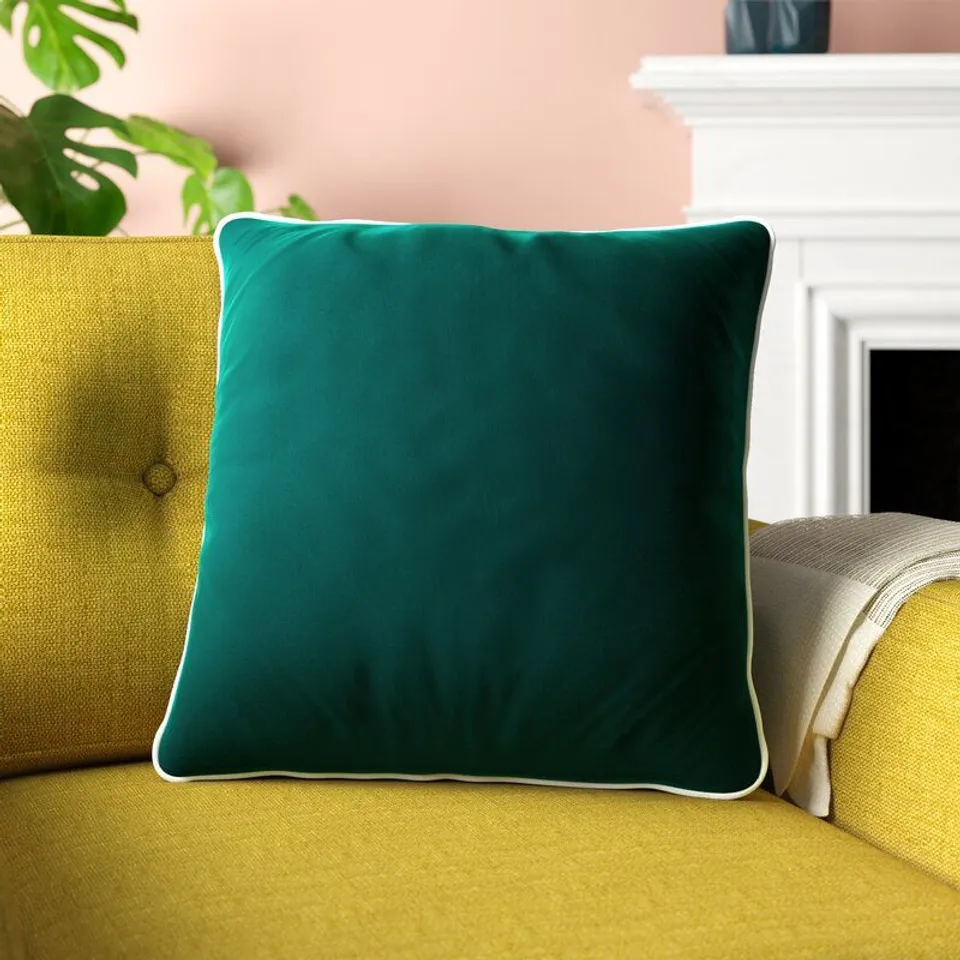 BAGGED FAVERSHAM VELVET CUSHION - EMERALD GREEN 