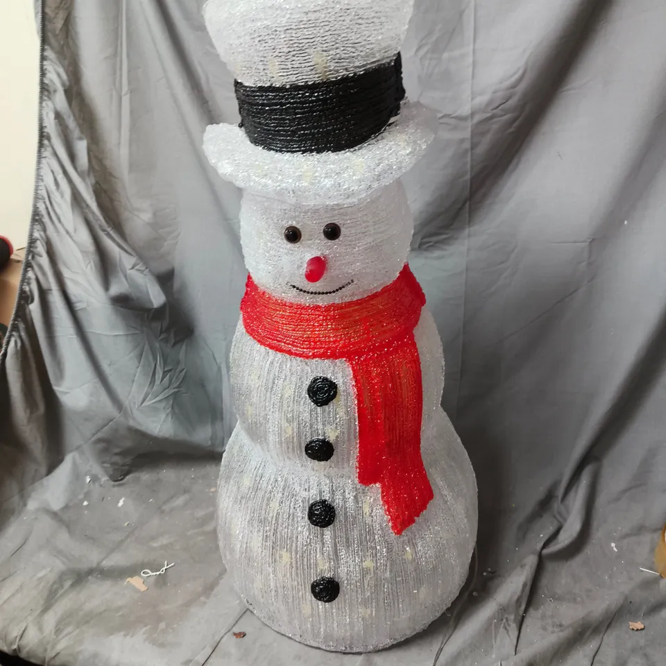 ACRYLIC OUTDOOR 70 CM LIGHT UP SNOWMAN