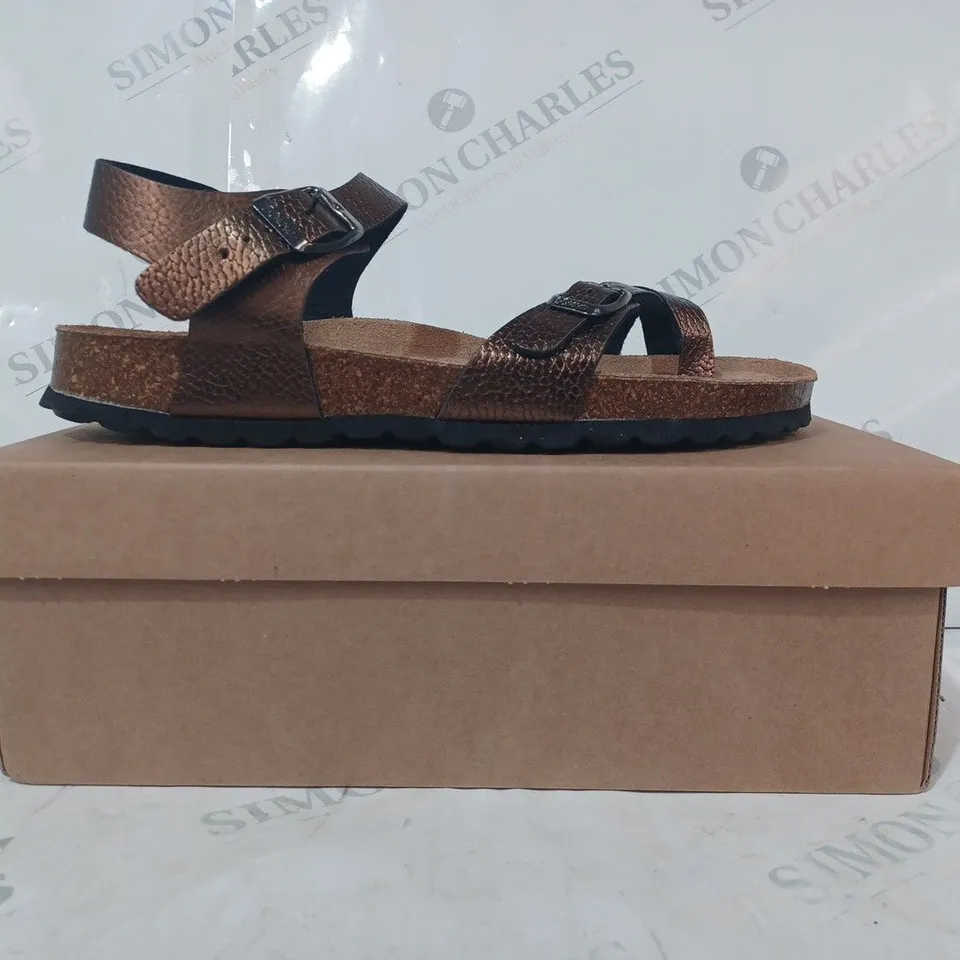 BOXED BONOVA SANDALS IN METALLIC BRONZE COLOUR SIZE 8