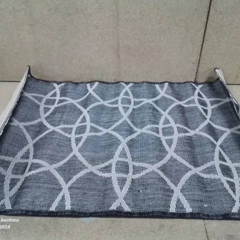 BRAND NEW PACO HOME BLACK COCO RUG SIZE 60CM X 100