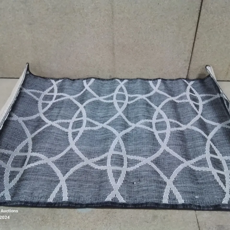 BRAND NEW PACO HOME BLACK COCO RUG SIZE 60CM X 100