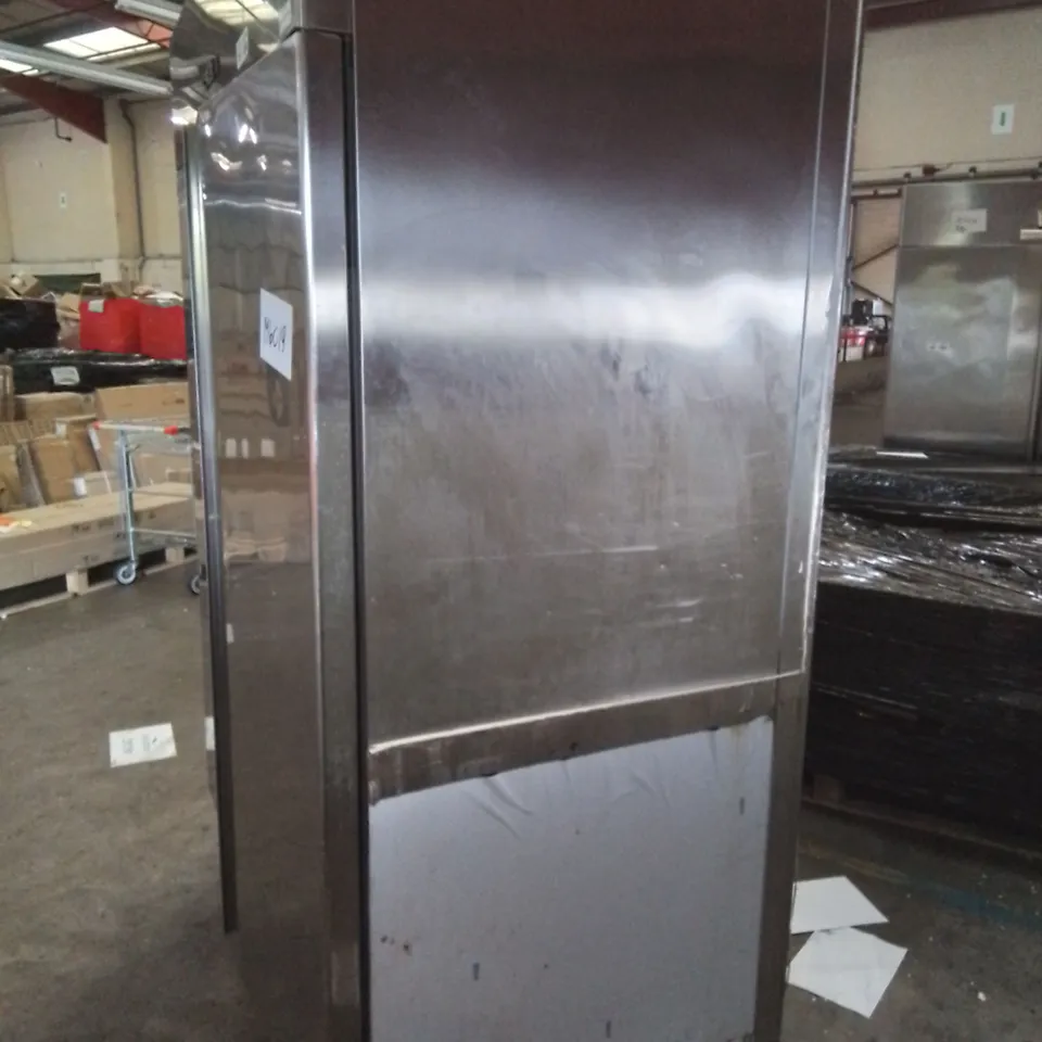 COMMERCIAL STAINLESS DOUBLE DOOR REFRIGERATED FOOD STORAGE UNIT