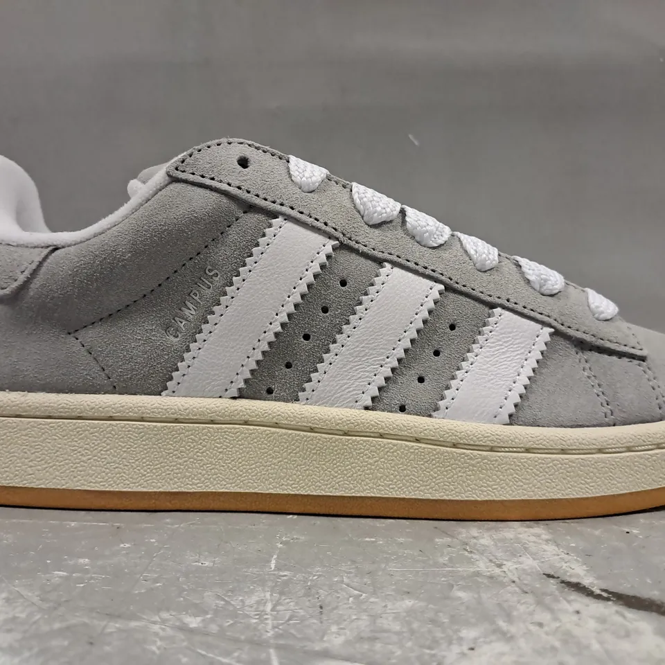 BOXED PAIR OF ADIDAS CAMPUS 00S SHOES IN GREY/WHITE UK SIZE 6.5