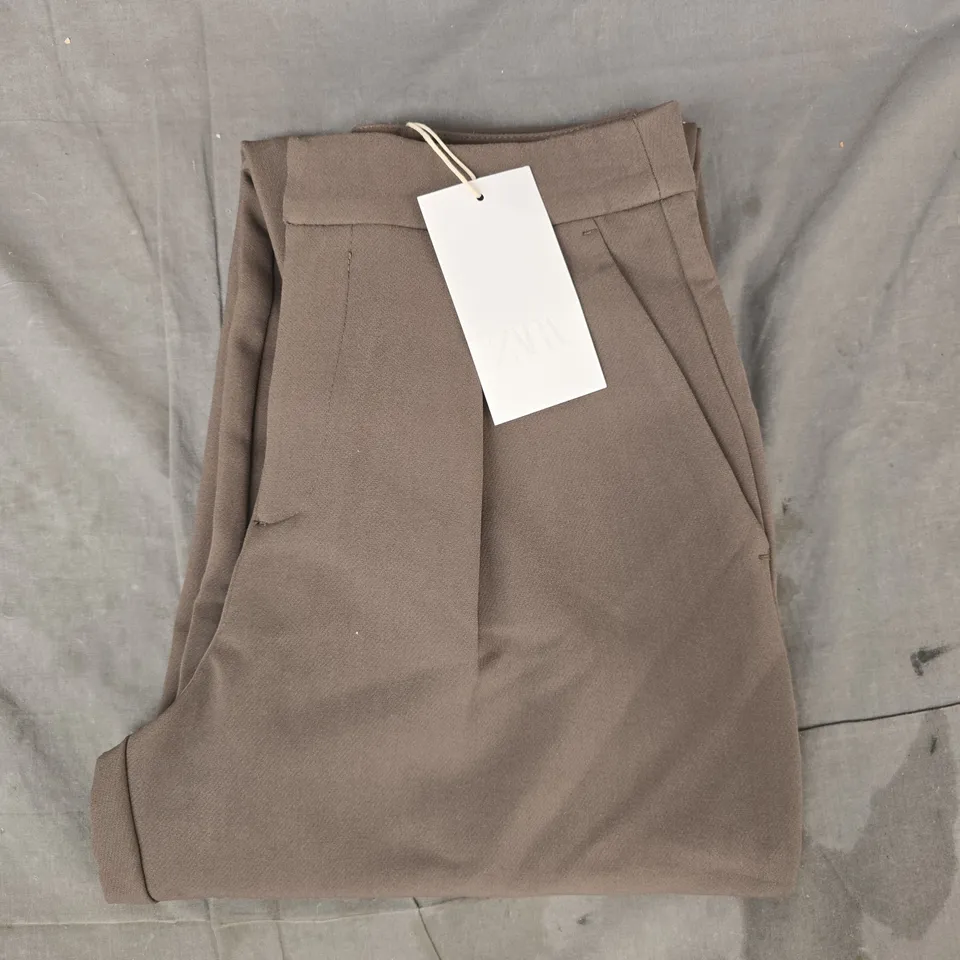 ZARA TROUSERS IN TAUPE SIZE XS