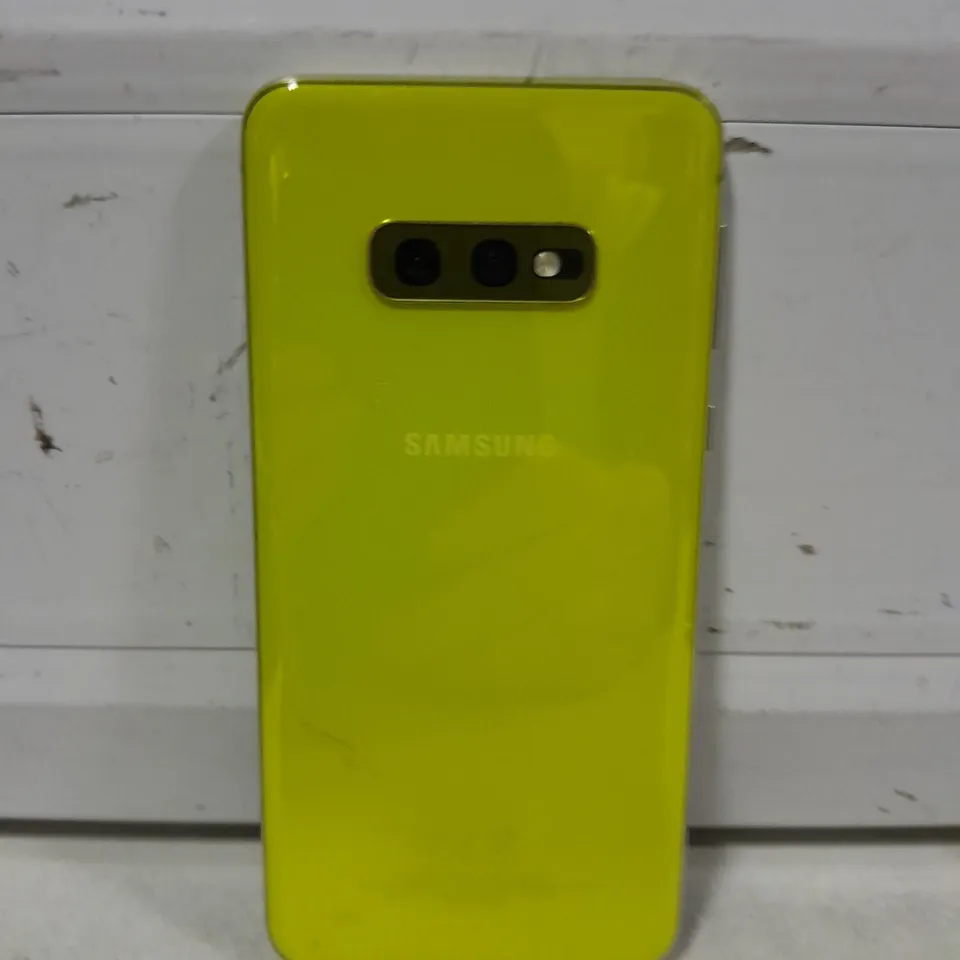 SAMSUNG GALAXY S10E MOBILE PHONE