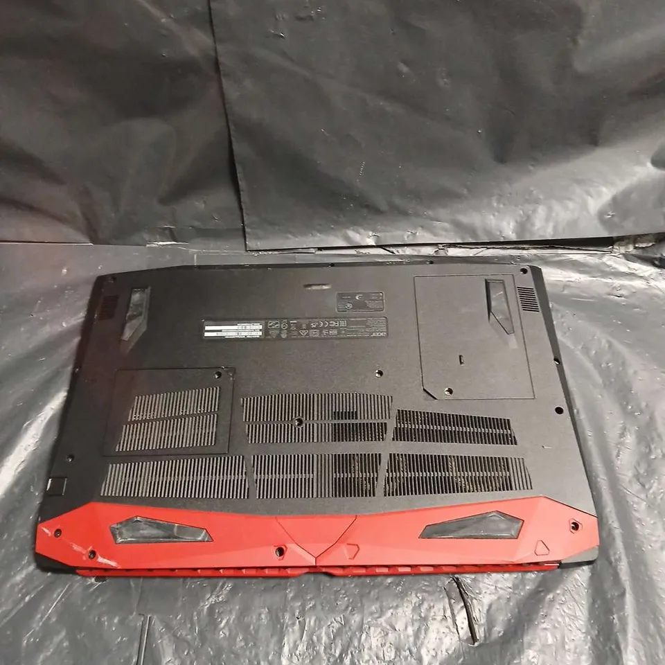 ACER PREDATOR HELIOS 300 GAMING LAPTOP – BLACK WITH RED ACCENTS