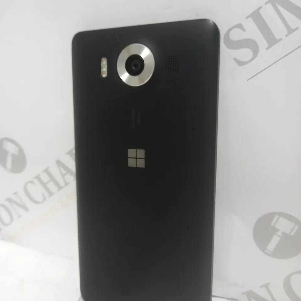 MICROSOFT LUMIA 950 SMARTPHONE