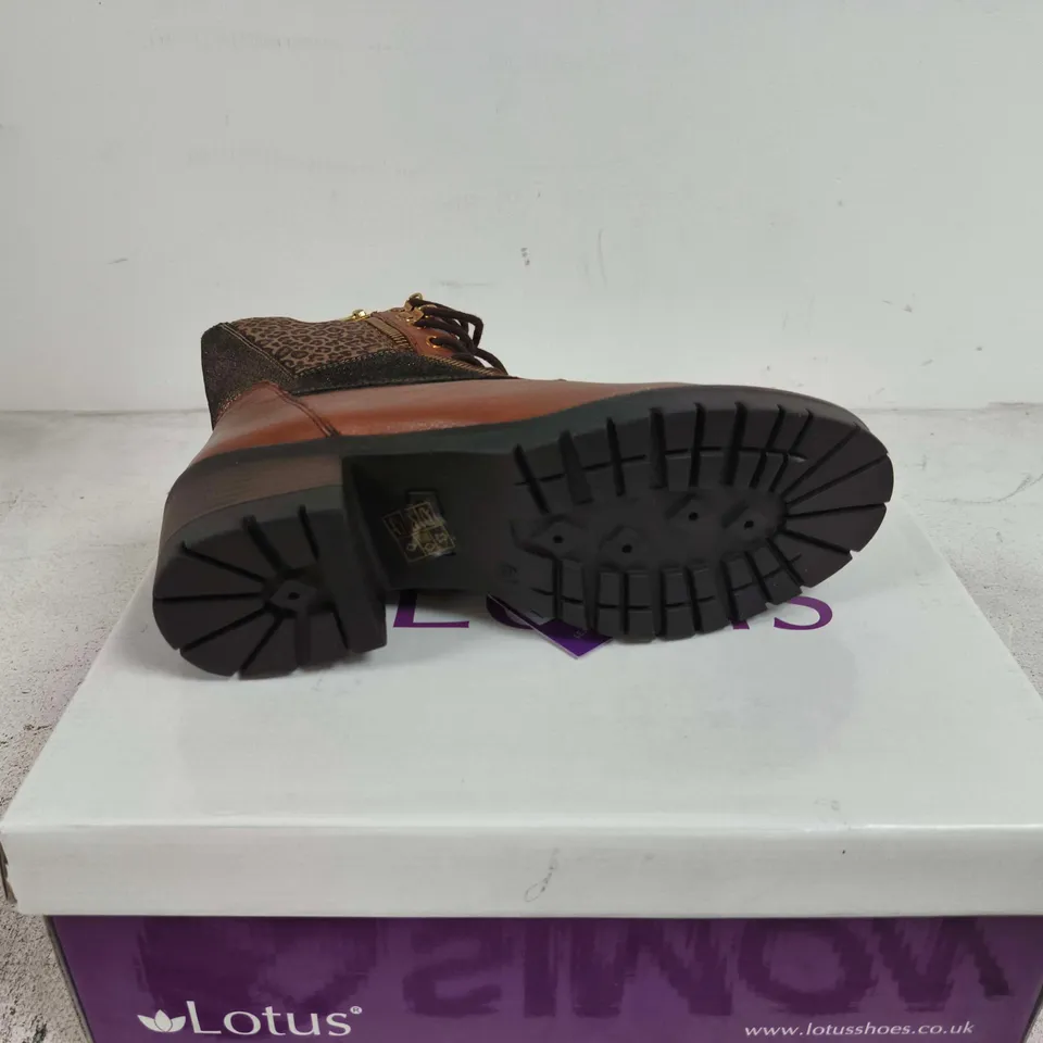 LOTUS OKLAHOMA BOOTS TAN LEATHER SIZE 6 BOXED