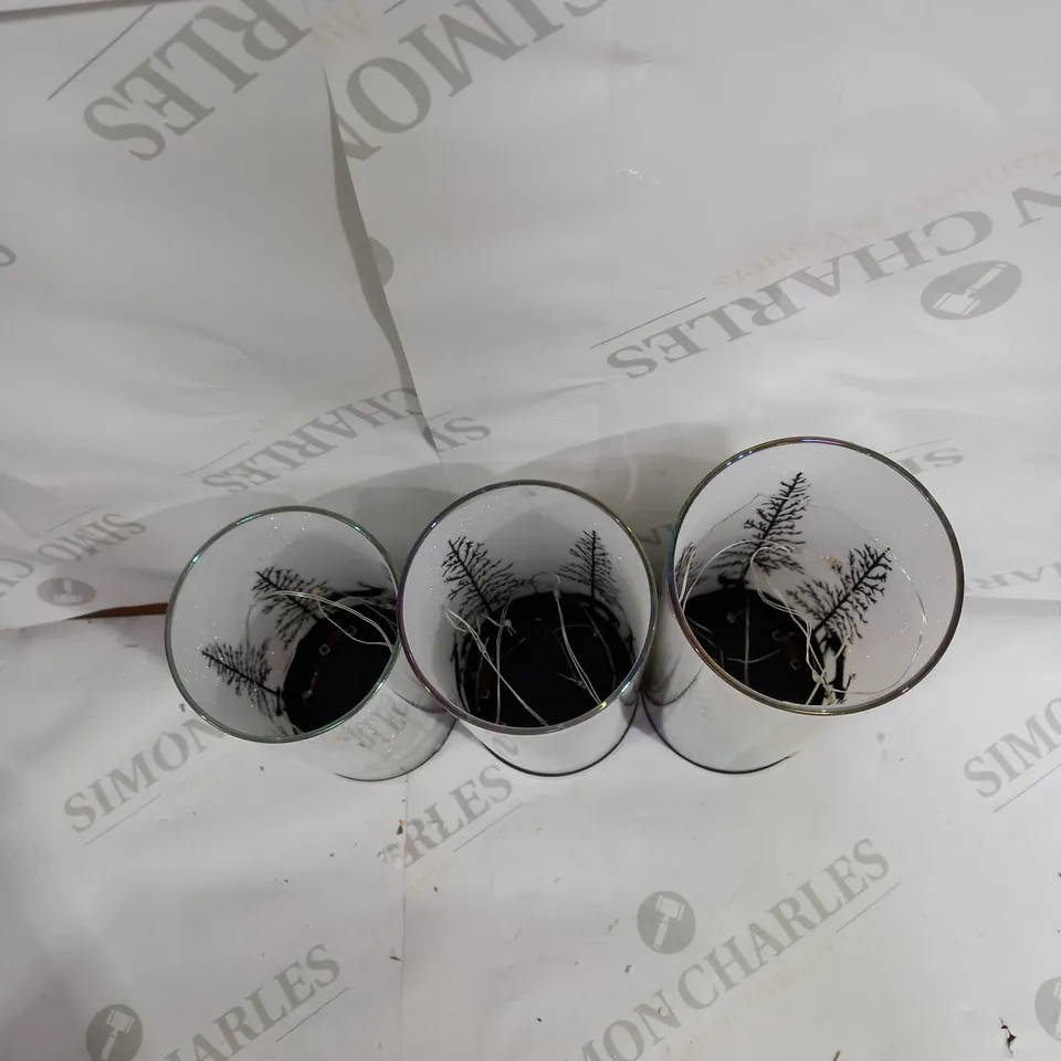 LUXA SHADOW PRELIT SET OF 3 REINDEER SCENE SPARKLERS