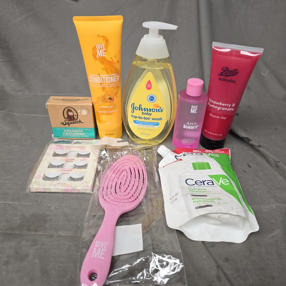 APPROXIMATEY 20 HEALTH AND BEAUTY PRODUCTS TO INCLUDE - EYELASHES, JOHNSONS BABY WASH AND DR.SQUATCH
