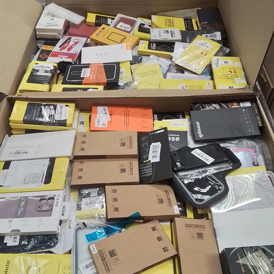 PALLET CONTAINING VERY LARGE AMOUNT OF VARIOUS PHONE CASES [MODELS AND MAKES VARY]