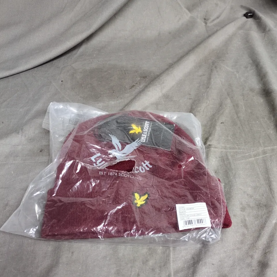 LYLE & SCOTT MERLOT BEANIE