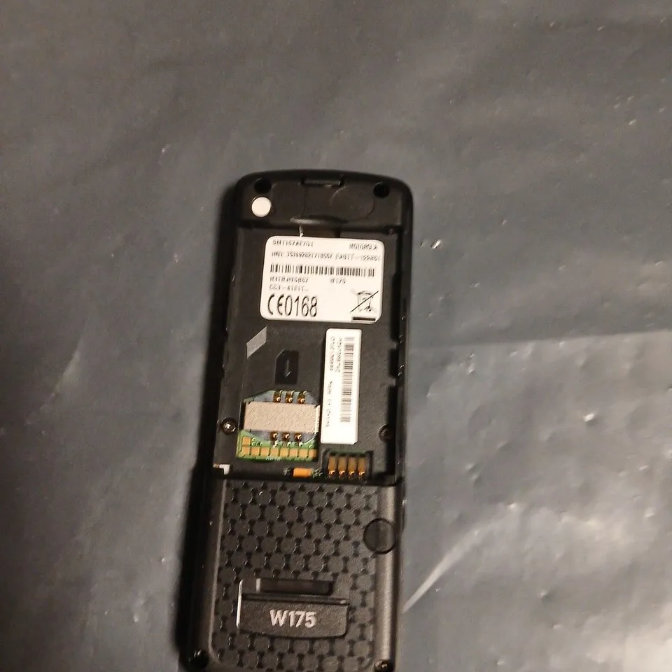 MOTOROLA W175 MOBILE PHONE – BLACK (BOXED)