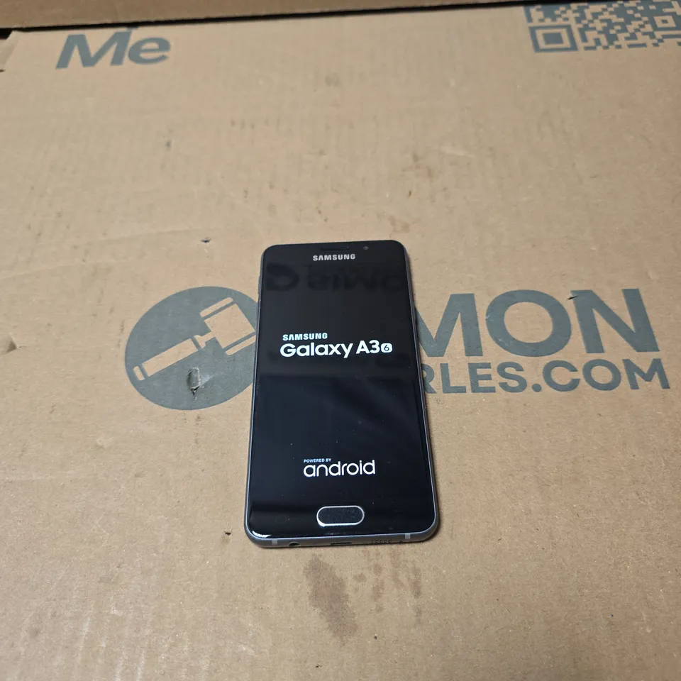 SAMSUNG GALAXY A3 SMART PHONE