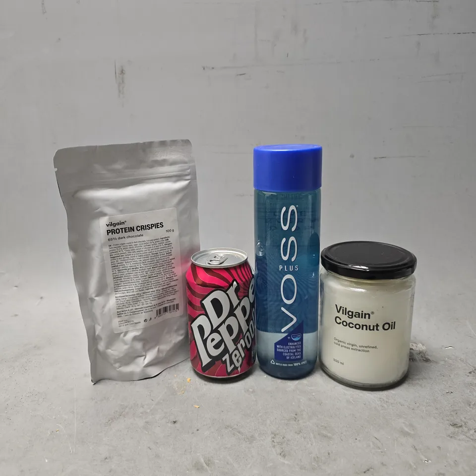 APPROXIMATELY 8 ASSORTED FOOD & DRINK ITEMS TO INCLUDE - VOSS PLUS , COCONUT OIL , VILGAIN PORTEIN CRISPIES ETC