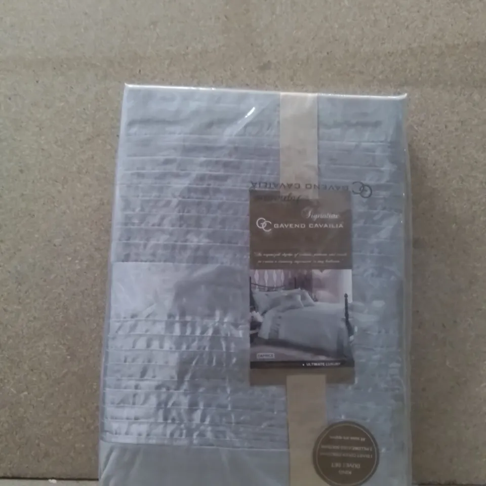 BRAND NEW GAVENO CAVAILIA KINGSIZE DUVET SET - SILVER 