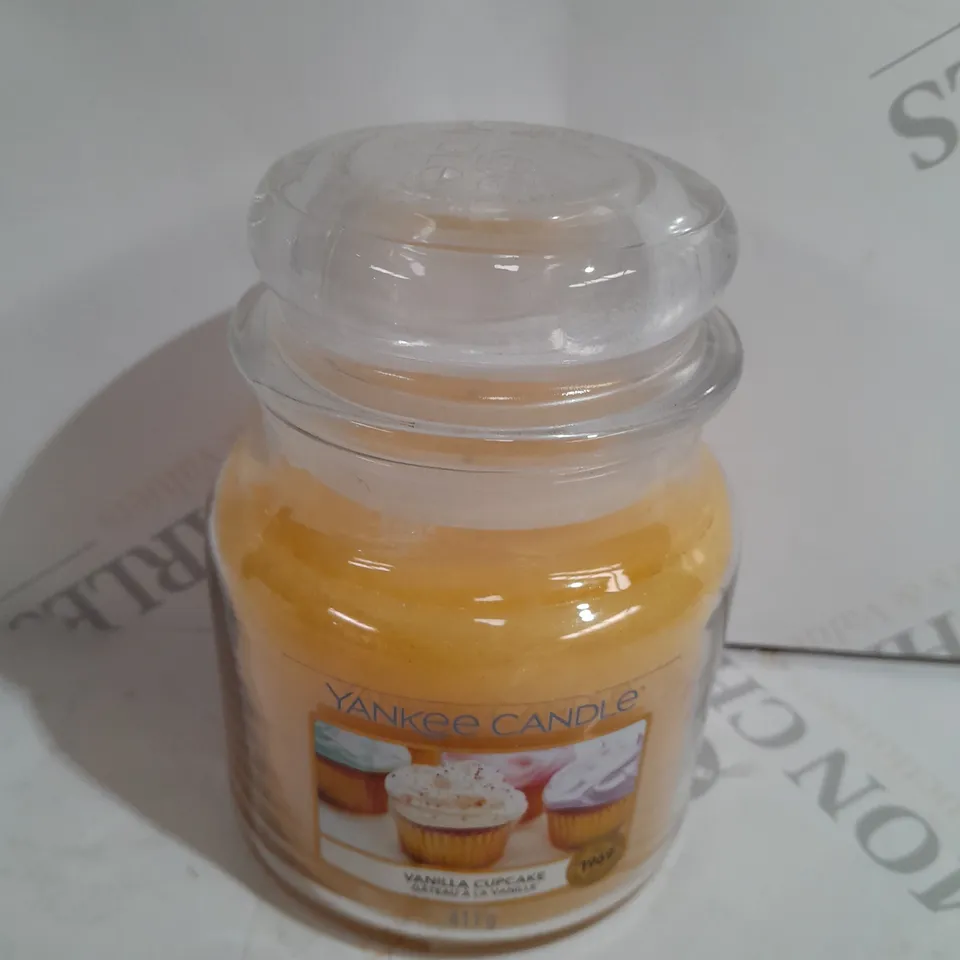 YANKEE CANDLE VINILLA CUPCAKE
