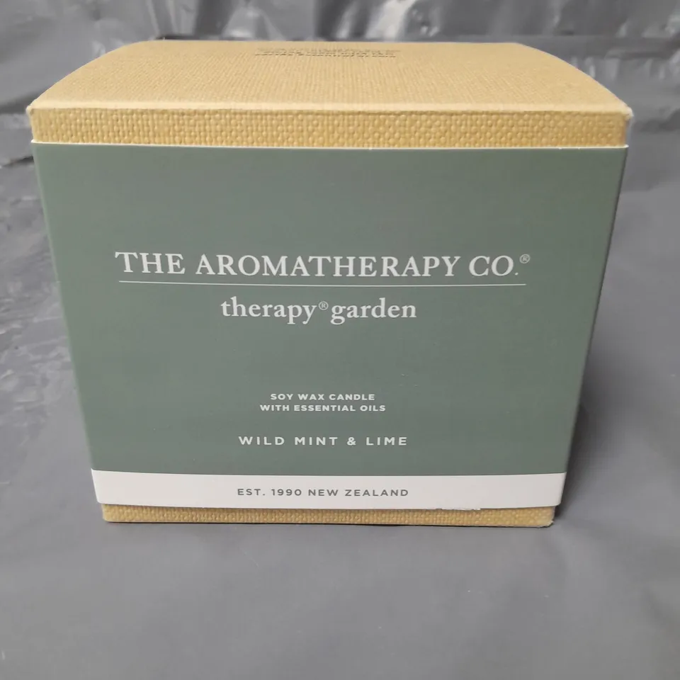 THE AROMATHERAPY CO THERAPY GARDEN WILD MINT & LIME SCENTED CANDLE - COLLECTION ONLY - GLASS JAR