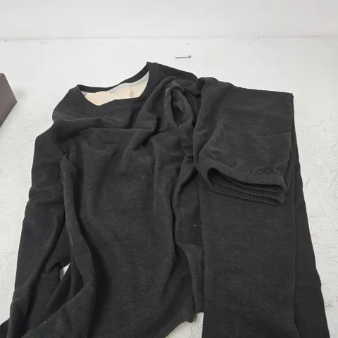 VALISSIÉRE THERMAL SCOOP NECK TOP & LEGGING SET – L