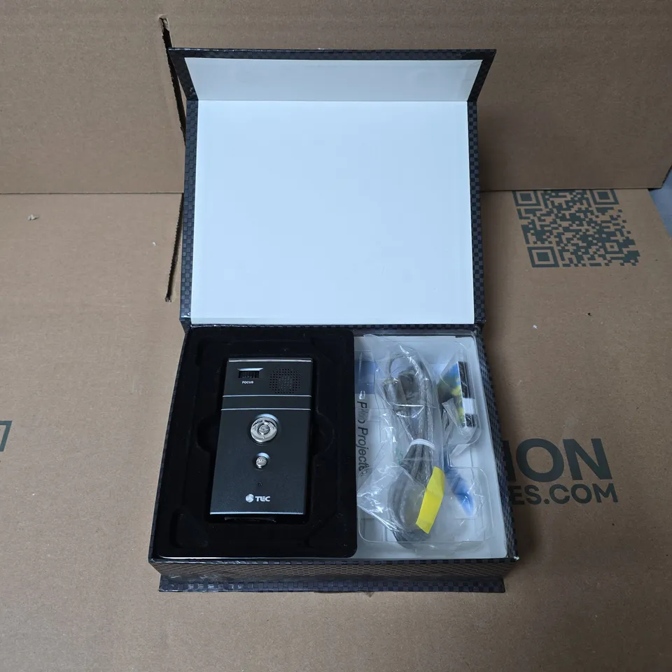 TEC PICO PROJECTOR PP-700 – BOXED WITH POWER CABLE AND ACCESSORIES