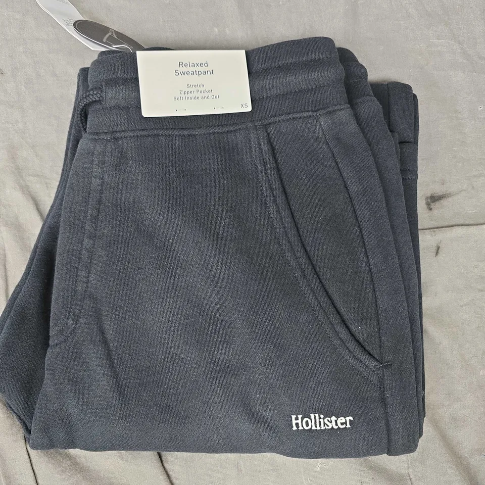 HOLLISTER RELAXED SWEATPANTS IN BLACK SIZE XS